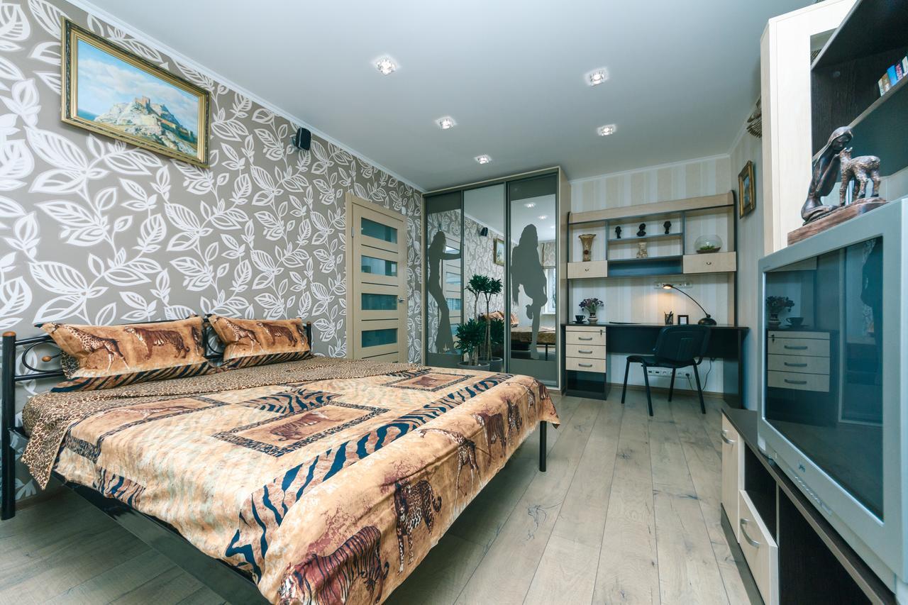 كييف Apartment On Sevastopolska Square المظهر الخارجي الصورة